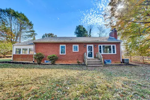 1704 S Main St, Rocky Mount, VA 24151