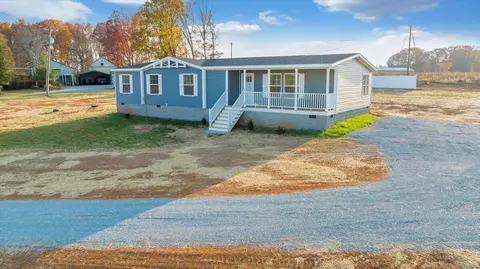 1158 Piney Grove School Rd, Moneta, VA 24121