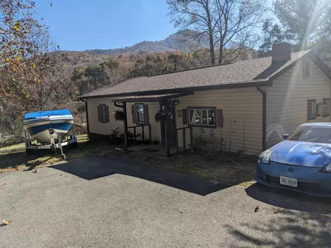 10381040 Hogan Rd, Blue Ridge, VA 24064
