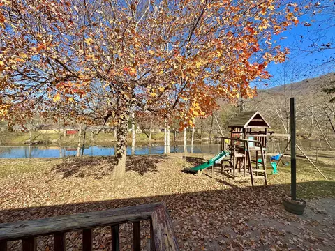 109 N River Rd, Covington, VA 24426 photo 8