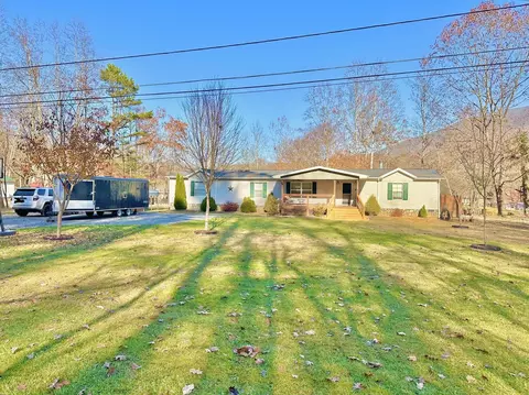 109 N River Rd, Covington, VA 24426 photo 2