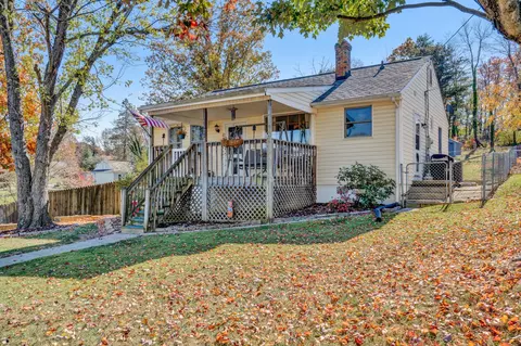 3372 Brandywine Ave, Roanoke, VA 24018