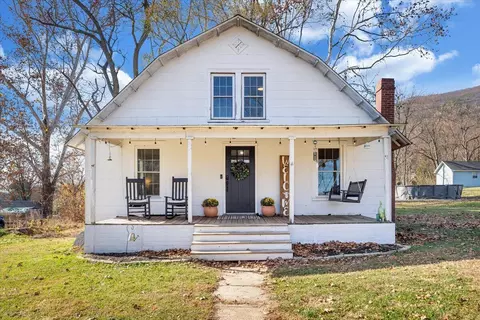 197 Bridge St N, Buchanan, VA 24066