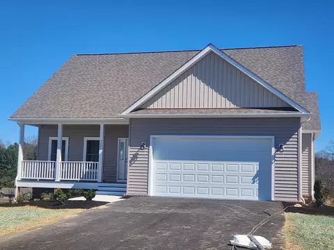 5220 Country Meadow Dr, Dublin, VA 24084