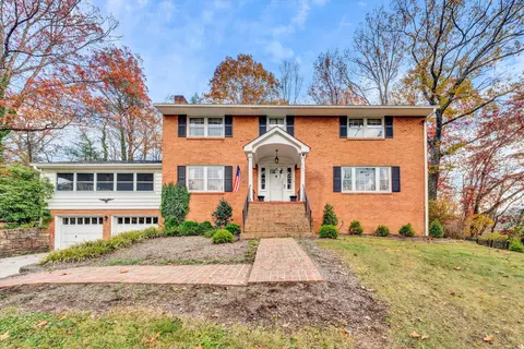 5148 Cave Spring Ln, Roanoke, VA 24018