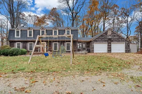 817 Whispering Heights Dr, Hardy, VA 24101