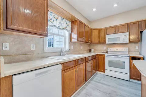 495 3rd St, Buchanan, VA 24066 photo 10