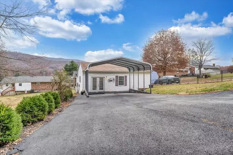 495 3rd St, Buchanan, VA 24066 photo 24