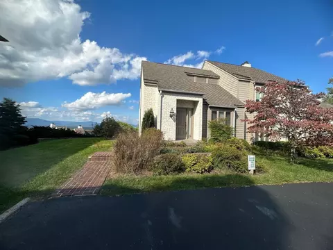 5278 Hunting Hills Sq, Roanoke, VA 24018