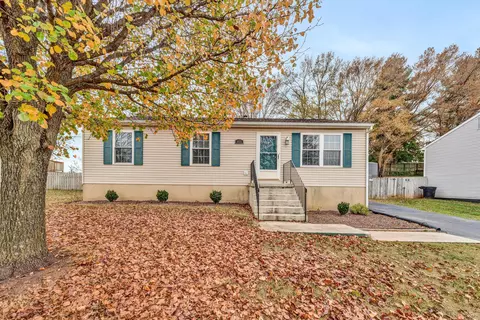 855 Orlando Ct, Roanoke, VA 24019