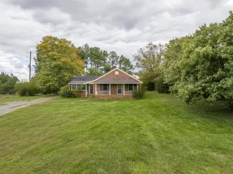 9712 Falling Creek Rd, Huddleston, VA 24104