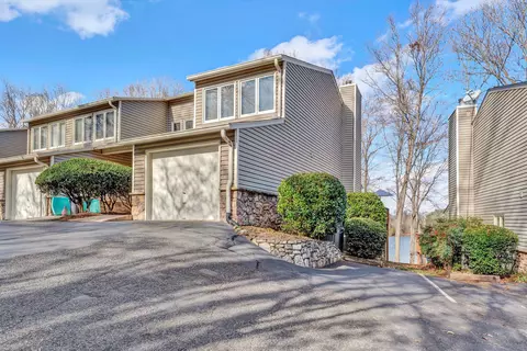 110 Windlass Pointe Dr, Moneta, VA 24121 photo 2