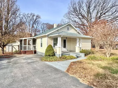 2311 12 Oclock Knob Rd, Salem, VA 24153