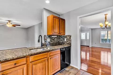 4218 Daugherty Rd, Salem, VA 24153 photo 8