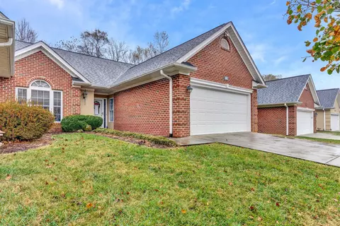 557 Deer Ridge Ln, Vinton, VA 24179