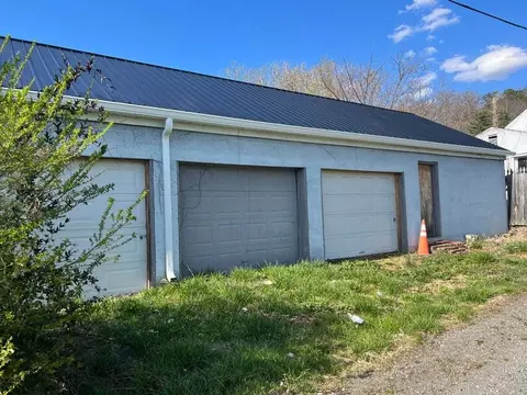 343 E Fudge St, Covington, VA 24426 photo 7