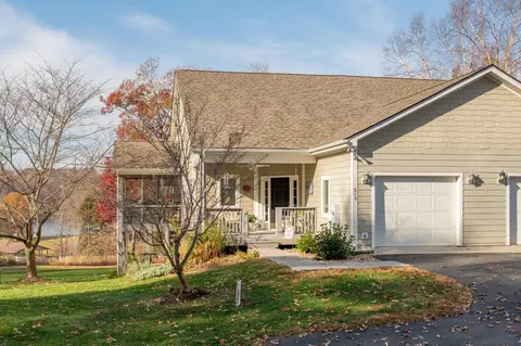 219 Retreat Ln, Huddleston, VA 24104