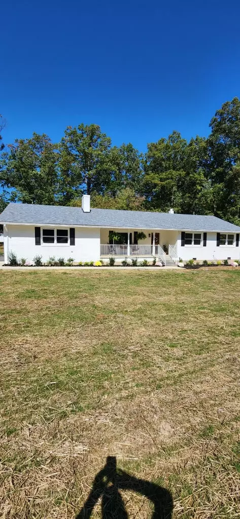 1100 Cherokee Trl, Covington, VA 24426