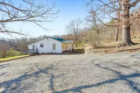 4422 Old Catawba Rd, Salem, VA 24153