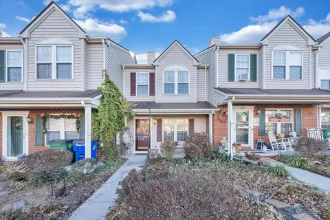 335 Willow Oak Dr NW, Christiansburg, VA 24073