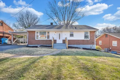 4948 Pomeroy Rd NW, Roanoke, VA 24017