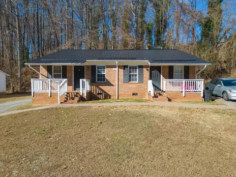 1112 Drewry Rd, Martinsville, VA 24112