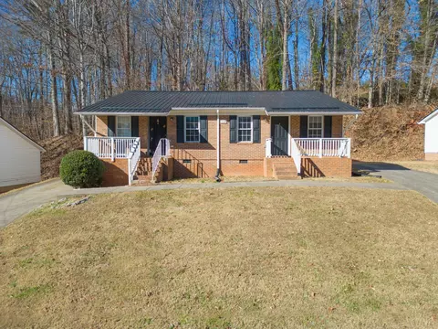 1114 Drewry Rd, Martinsville, VA 24112