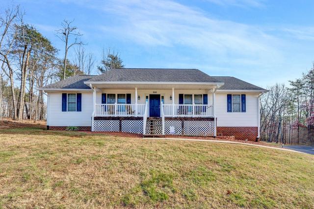 1040 Jewel Trl, Moneta, VA 24121