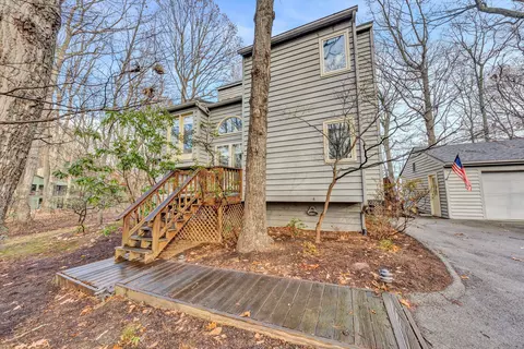 243 Saddleback Trl, Hardy, VA 24101 photo 2