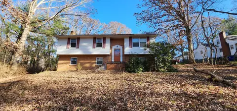 1370 Roanoke St, Christiansburg, VA 24073