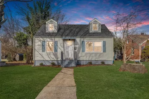 2718 Dorchester Dr NW, Roanoke, VA 24012