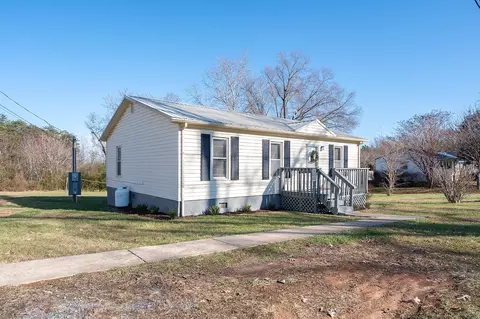 304 Marysville Rd, Altavista, VA 24517