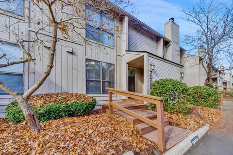 7006 Oak Ct, Roanoke, VA 24018