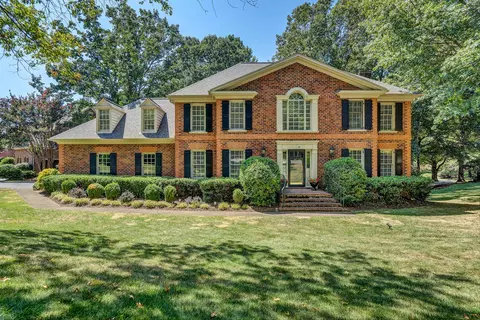 5698 Salisbury Dr, Roanoke, VA 24018