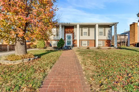 453 Stoneacres Dr, Vinton, VA 24179