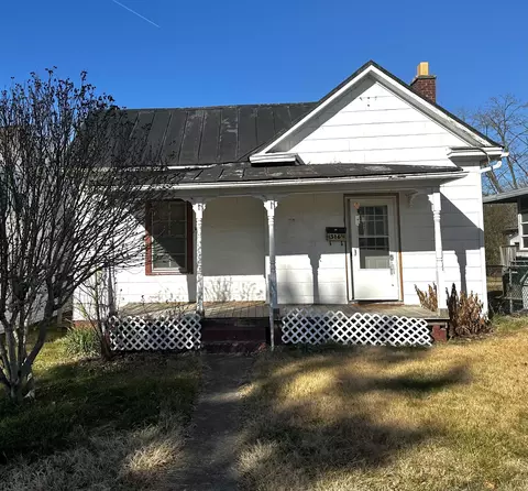 316 E Oak St, Covington, VA 24426