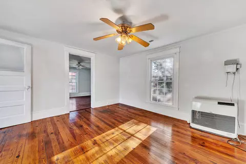 Living - 363 Lowe St, Buchanan, VA 24066 photo 2 of 2