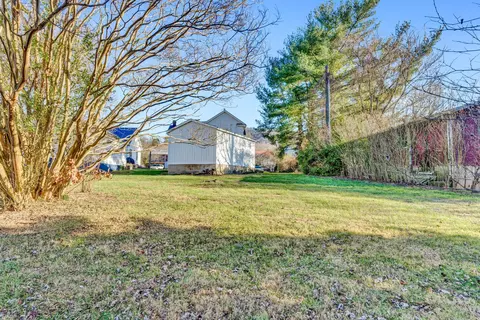 Exterior - 363 Lowe St, Buchanan, VA 24066 photo 6 of 10