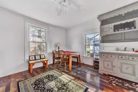 Dining - 363 Lowe St, Buchanan, VA 24066 photo 4 of 5