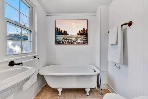 Bath - 363 Lowe St, Buchanan, VA 24066 photo 1 of 2