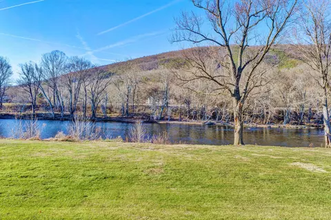 View/Area - 363 Lowe St, Buchanan, VA 24066 photo 1 of 10