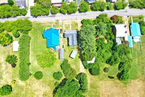 View/Area - 363 Lowe St, Buchanan, VA 24066 photo 3 of 10