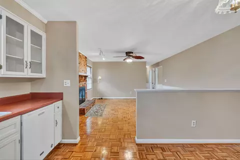Kitchen - 5225 Setter Rd, Roanoke, VA 24012 photo 3 of 6