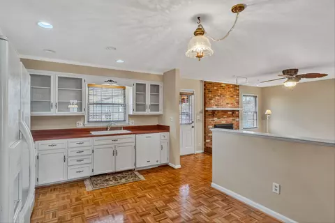 Kitchen - 5225 Setter Rd, Roanoke, VA 24012 photo 1 of 6