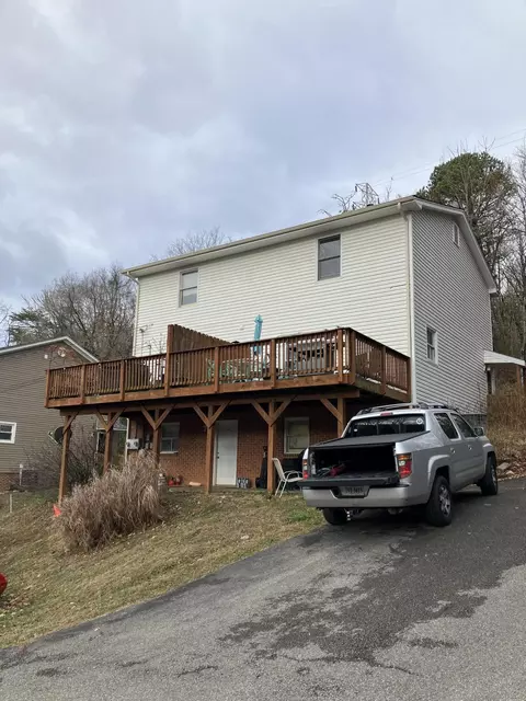 3484 Yellow Mountain Rd SE, Roanoke, VA 24014