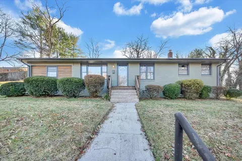 121 Crestview Ave, Vinton, VA 24179