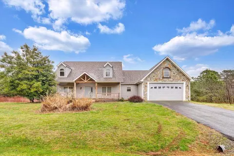 418 Jeramiah Run, Lynch Station, VA 24571