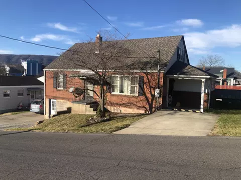 802 N 804 N Rockbridge Ave, Covington, VA 24426