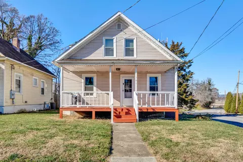 101 19th St SW, Roanoke, VA 24016