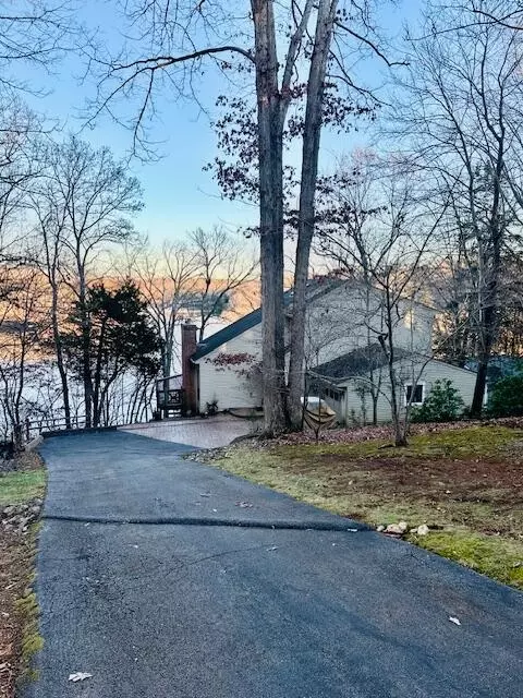 165 Pawnee Trl, Hardy, VA 24101